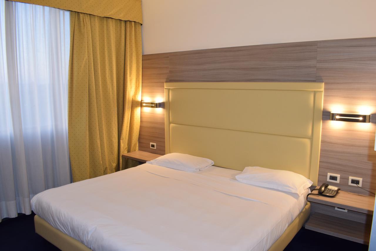 Palace Inn Rome Fiano Fiano Romano Esterno foto